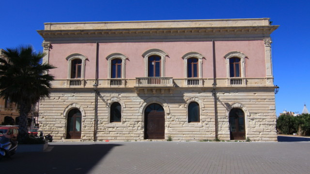 case risdtrutturate  in Ortigia